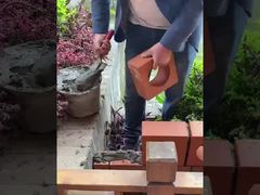 Установка керамических полых кирпичей для стен